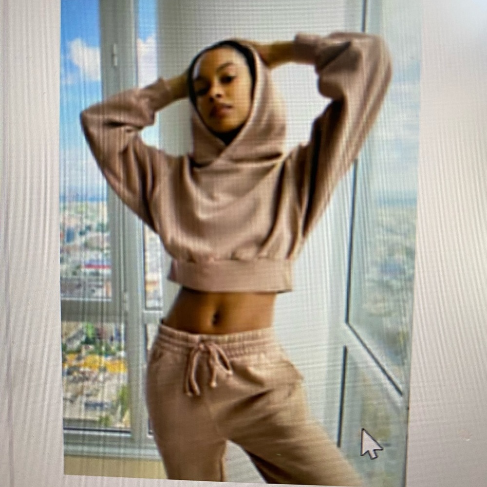 TNA cozy fleece perfect shrunken hoodie